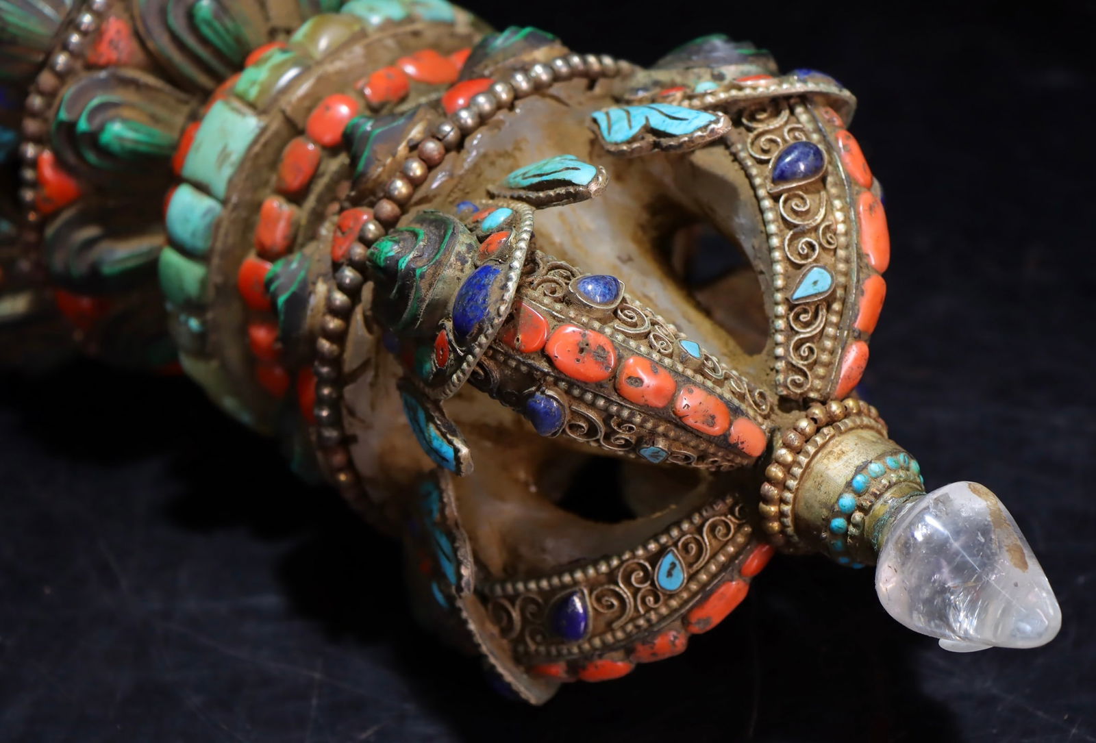 A fine crystal-inlaid natural gemstone vajra - 5