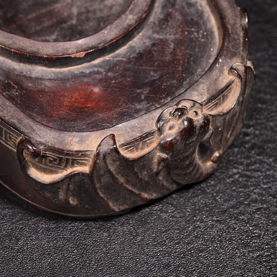 A beautiful rosewood bat pattern brush wash - 2