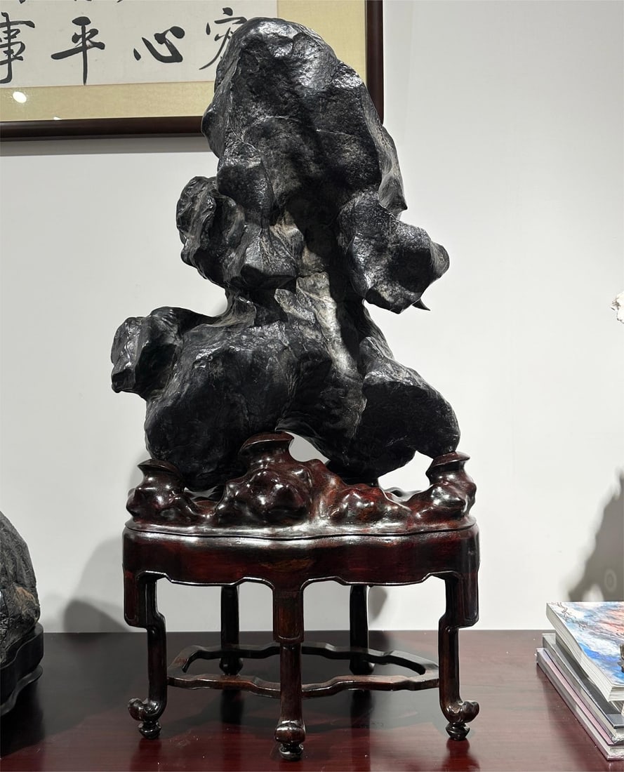 A fine Lingbi stone: Exquisite Lingbi stone Size:H:80cmW:42cmT:20cm (The Dimensions Of All Batches Are Manually Measured.If You Need More Detailed Information, Please Contact Our Customer Service Before Bidding.)