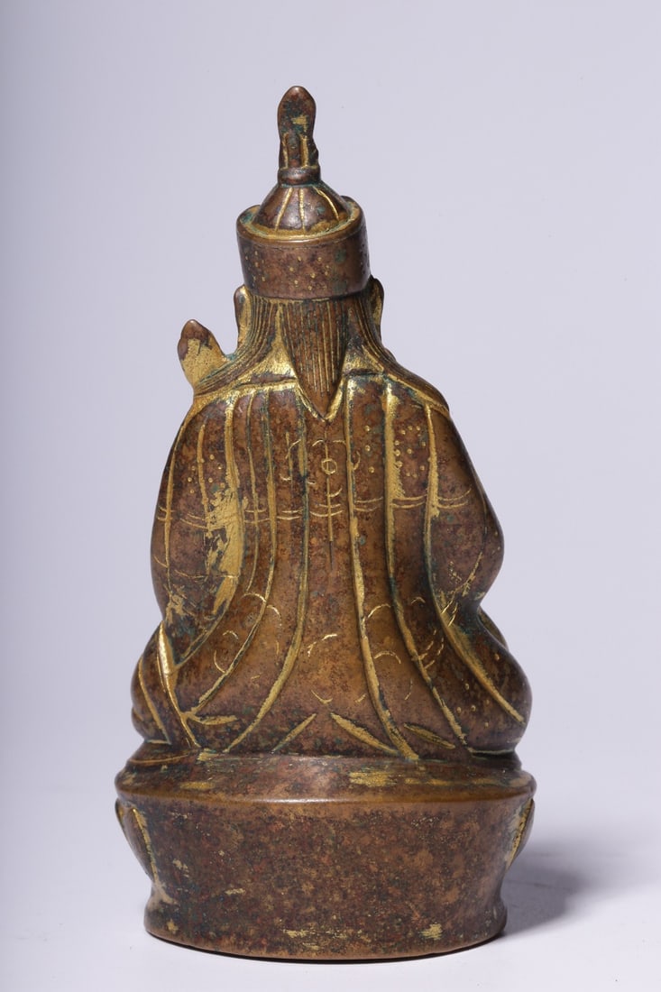 A bronze gilt lotus peanut seated statue of the Qing Dynasty - 7