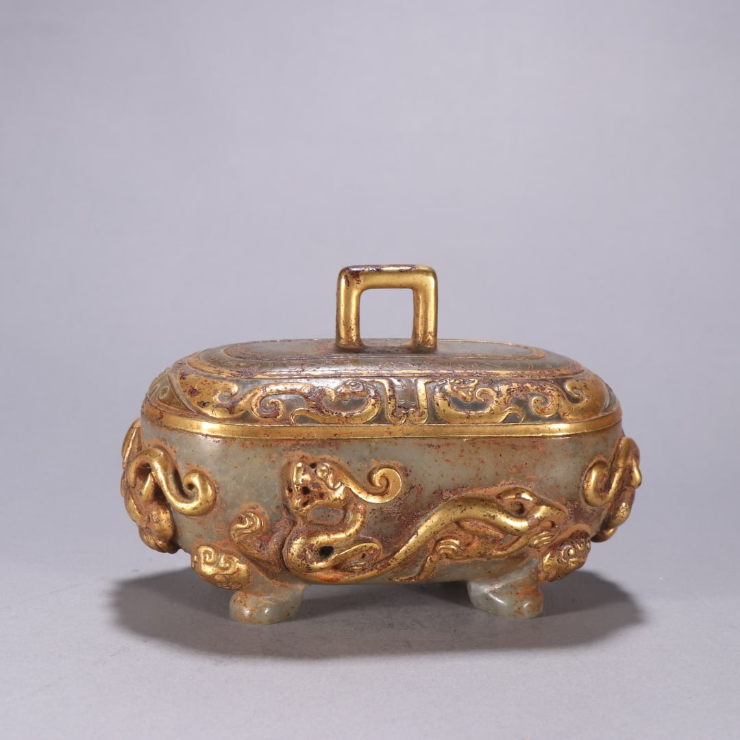 A Hetian jade-wrapped gold dragon and phoenix pattern lid box from the Liao and Jin dynasties (1 of 9)