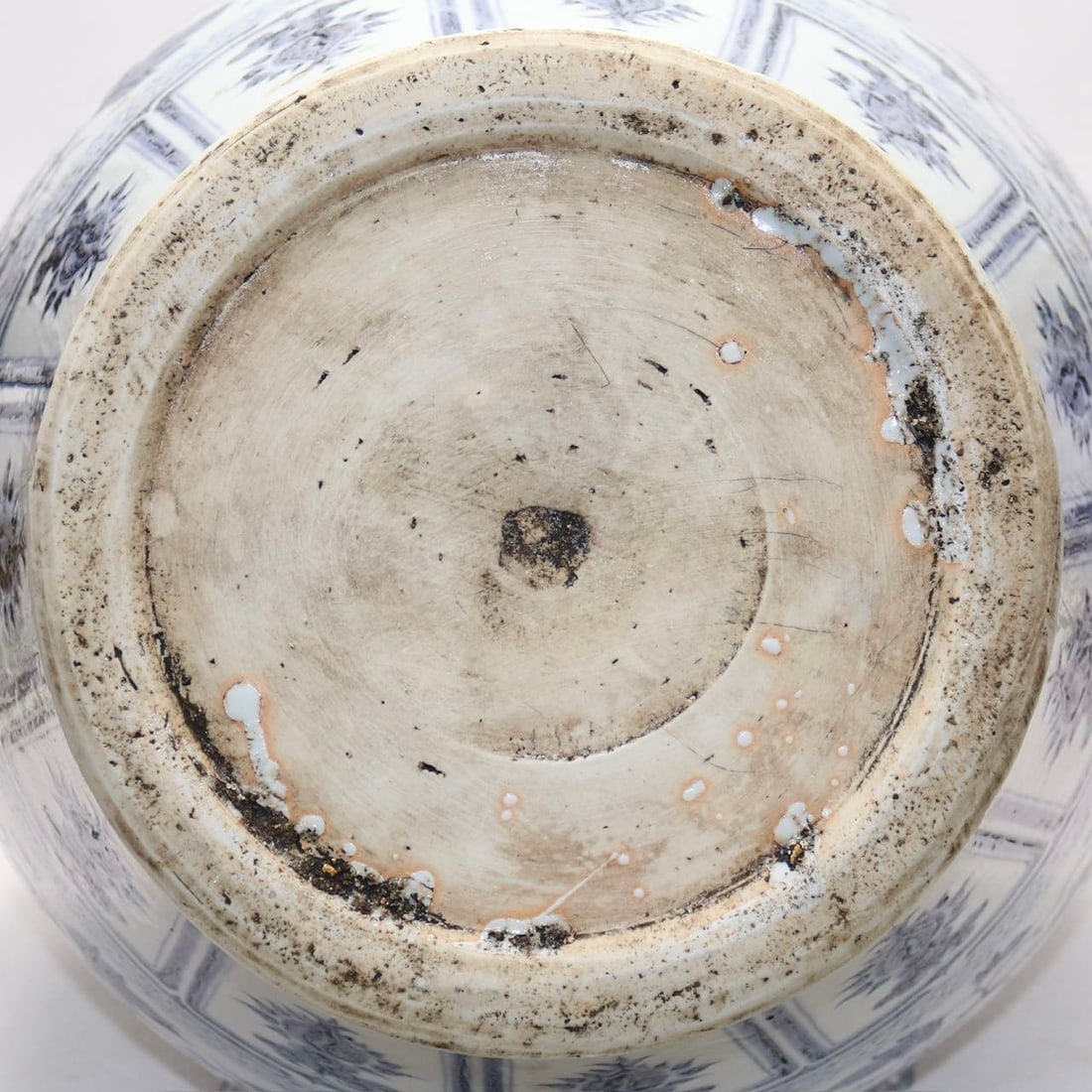 An Exquisite Blue and White Lotus Pattern Auspicious Beast Pattern Double-Ears Jar - 8