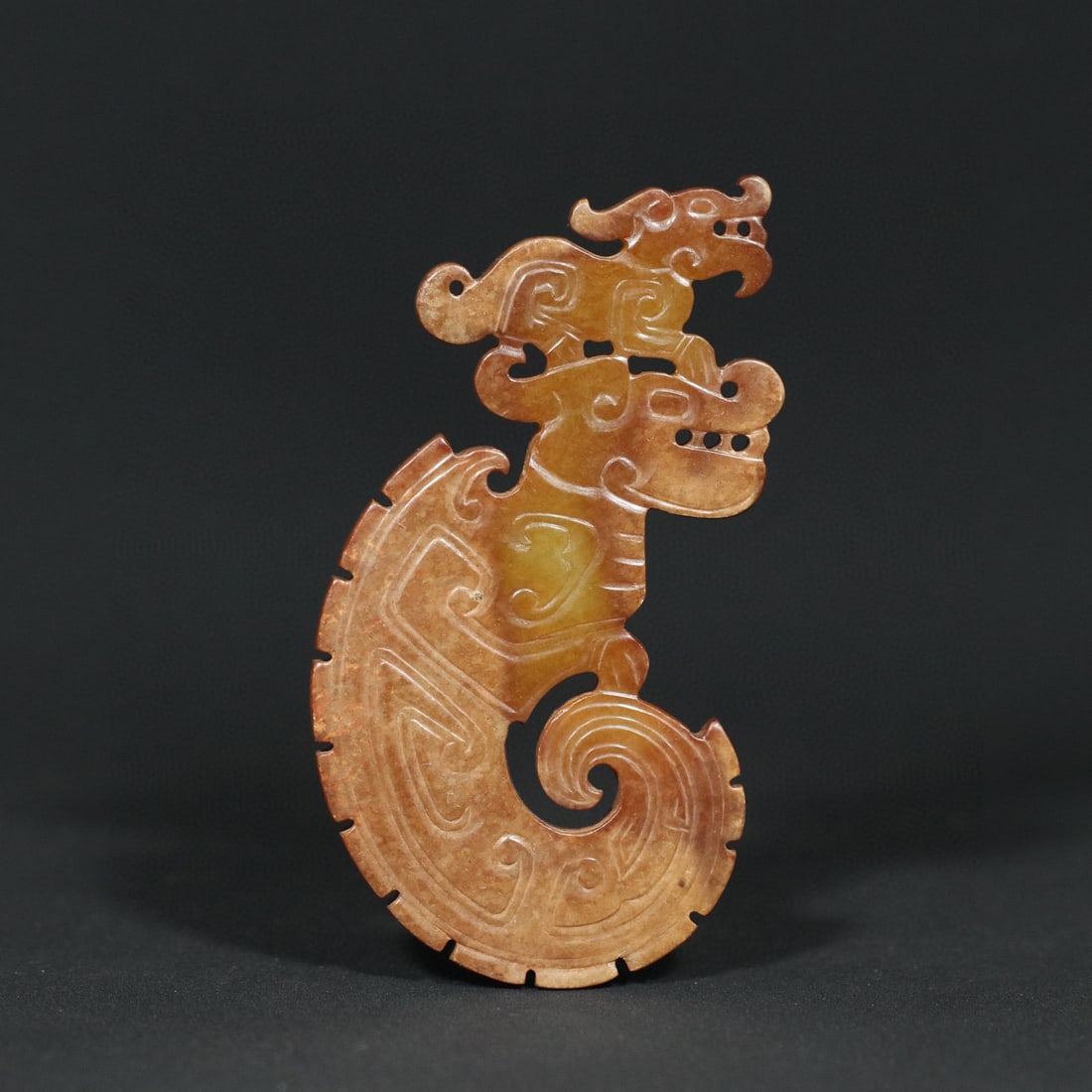An Exquisite White Jade Dragon Pattern Pendant - 2