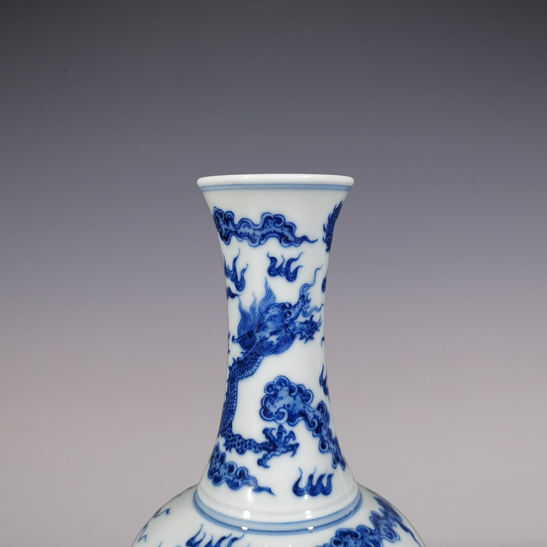 An Exquisite Blue and White Dragon Pattern Seawater Pattern Vase - 2