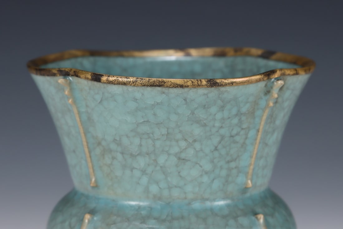 An Exquisite Ru yao Vase - 5