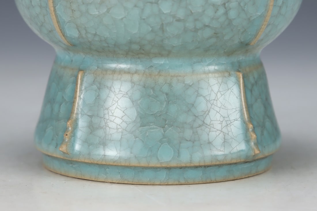 An Exquisite Ru yao Vase - 6