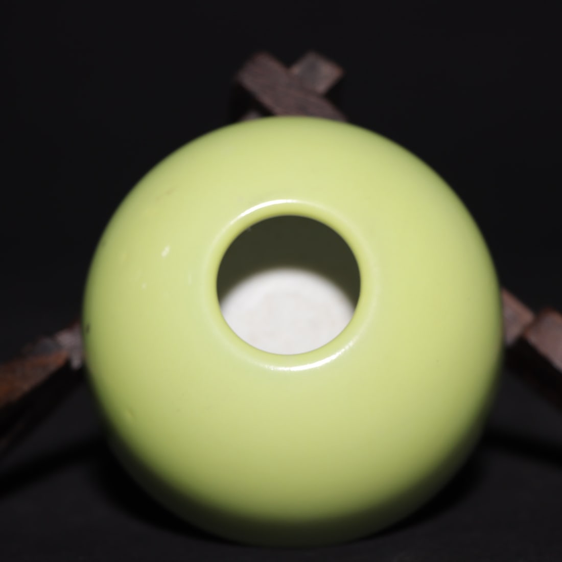 An Exquisite Yellow Glazed Brush Washer - 5