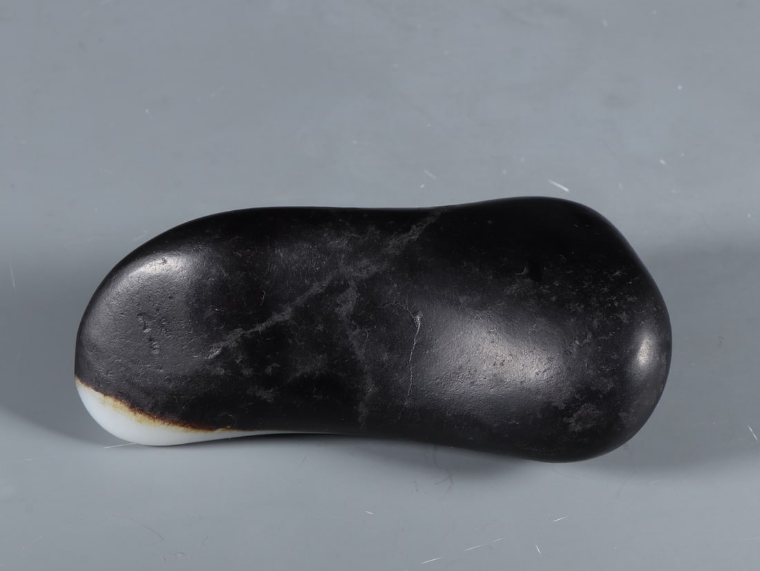 An Exquisite White Jade Ornament - 4