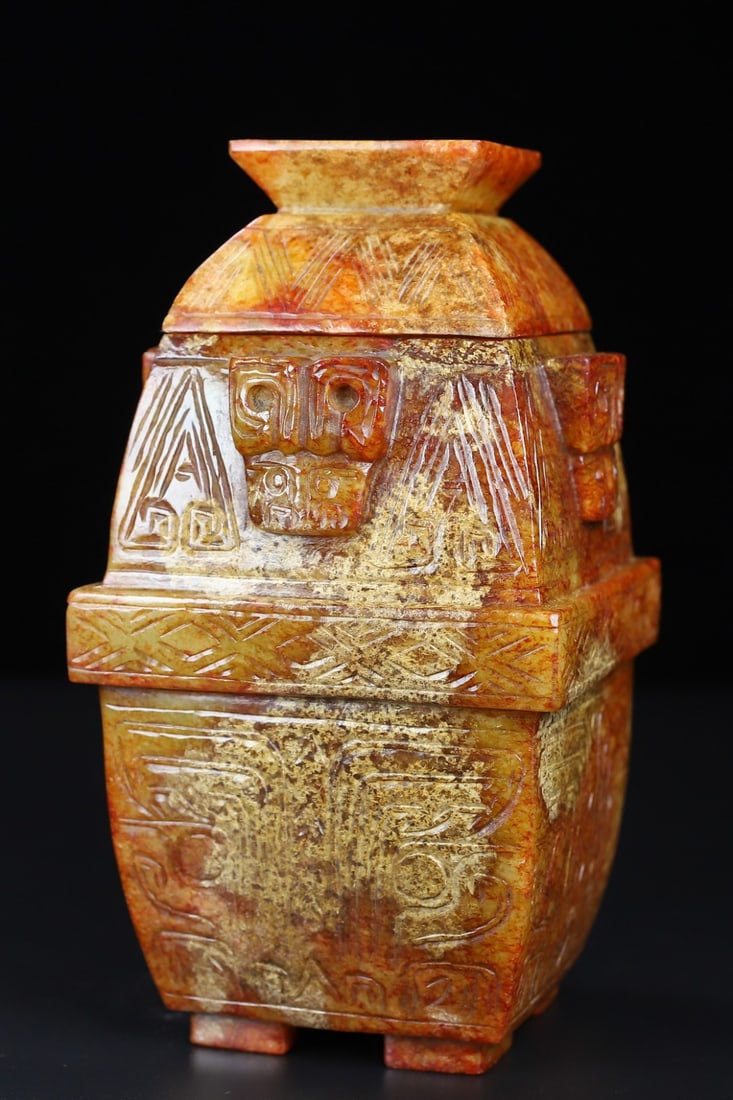 An Exquisite White Jade Beast-Face Pattern Vase - 7