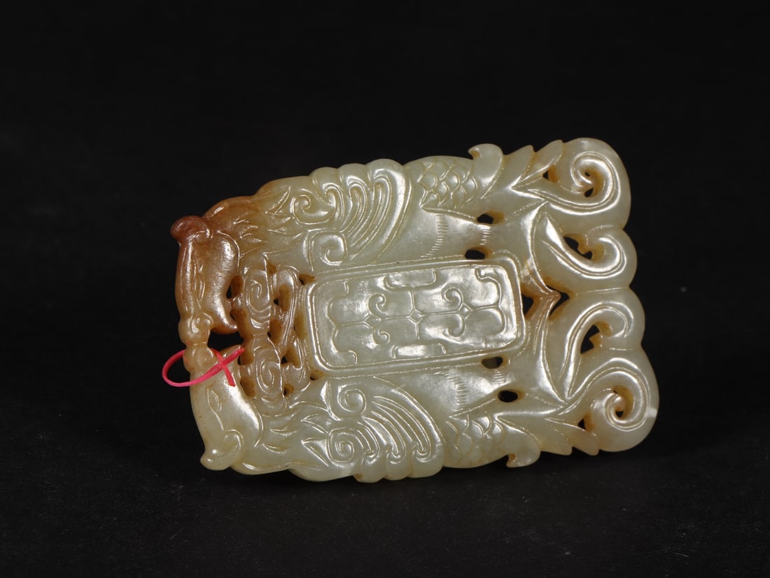 An Exquisite White Jade Ornament - 6