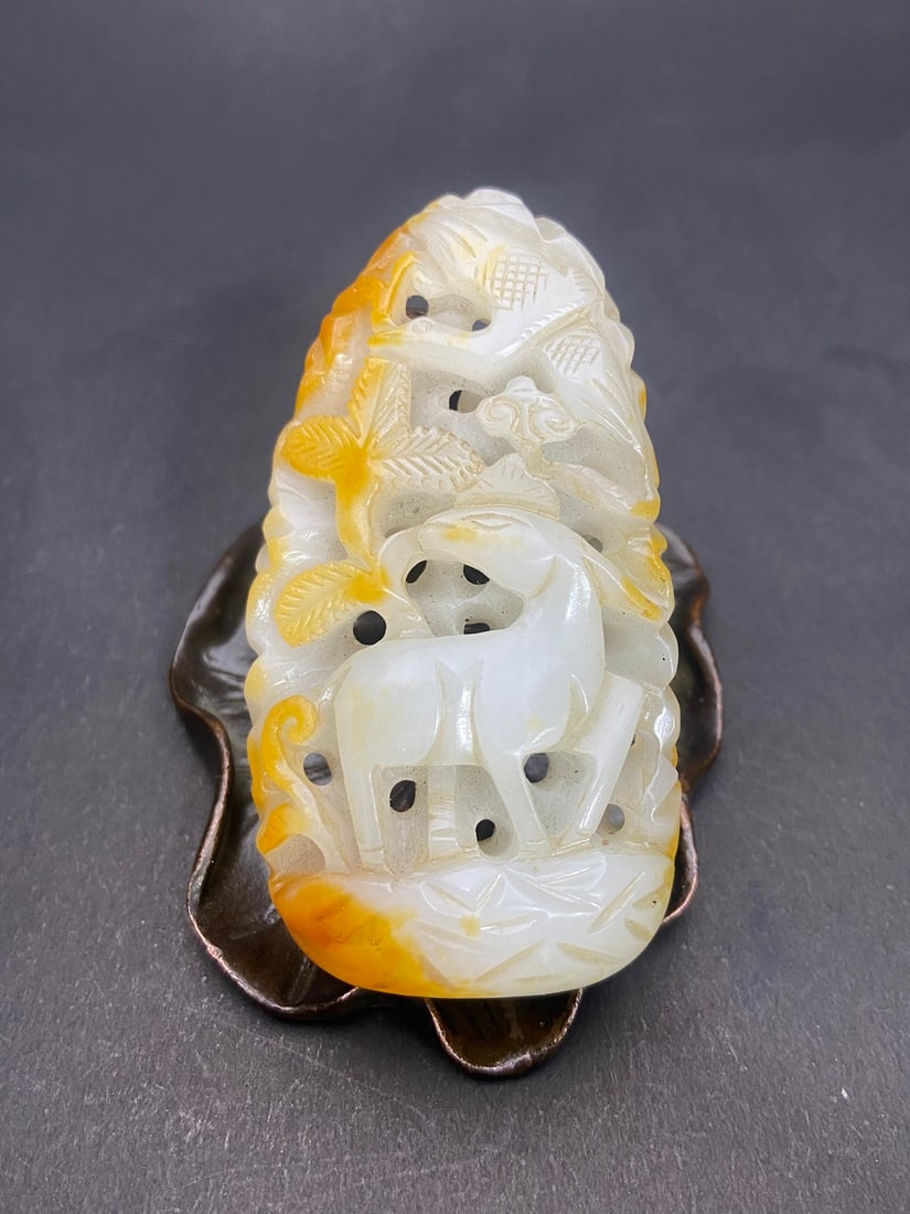An Exquisite White Jade Flower and Bird Pattern Deer Pattern Pendant - 4