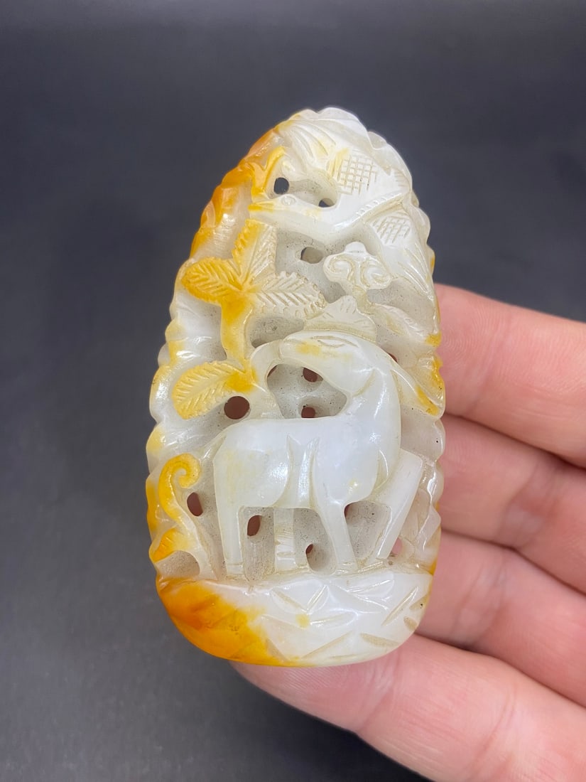 An Exquisite White Jade Flower and Bird Pattern Deer Pattern Pendant - 8