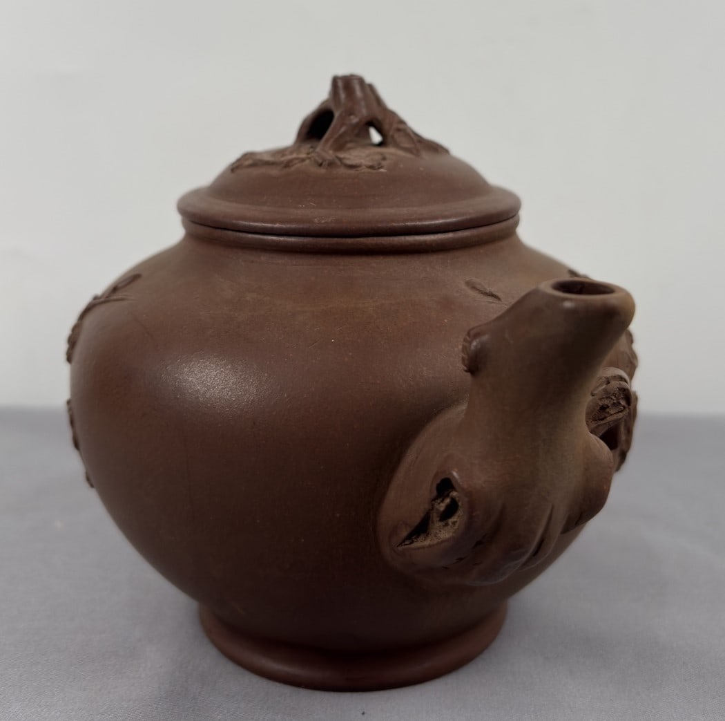 An Exquisite Purple Sands Plum flower Pattern Teapot - 4