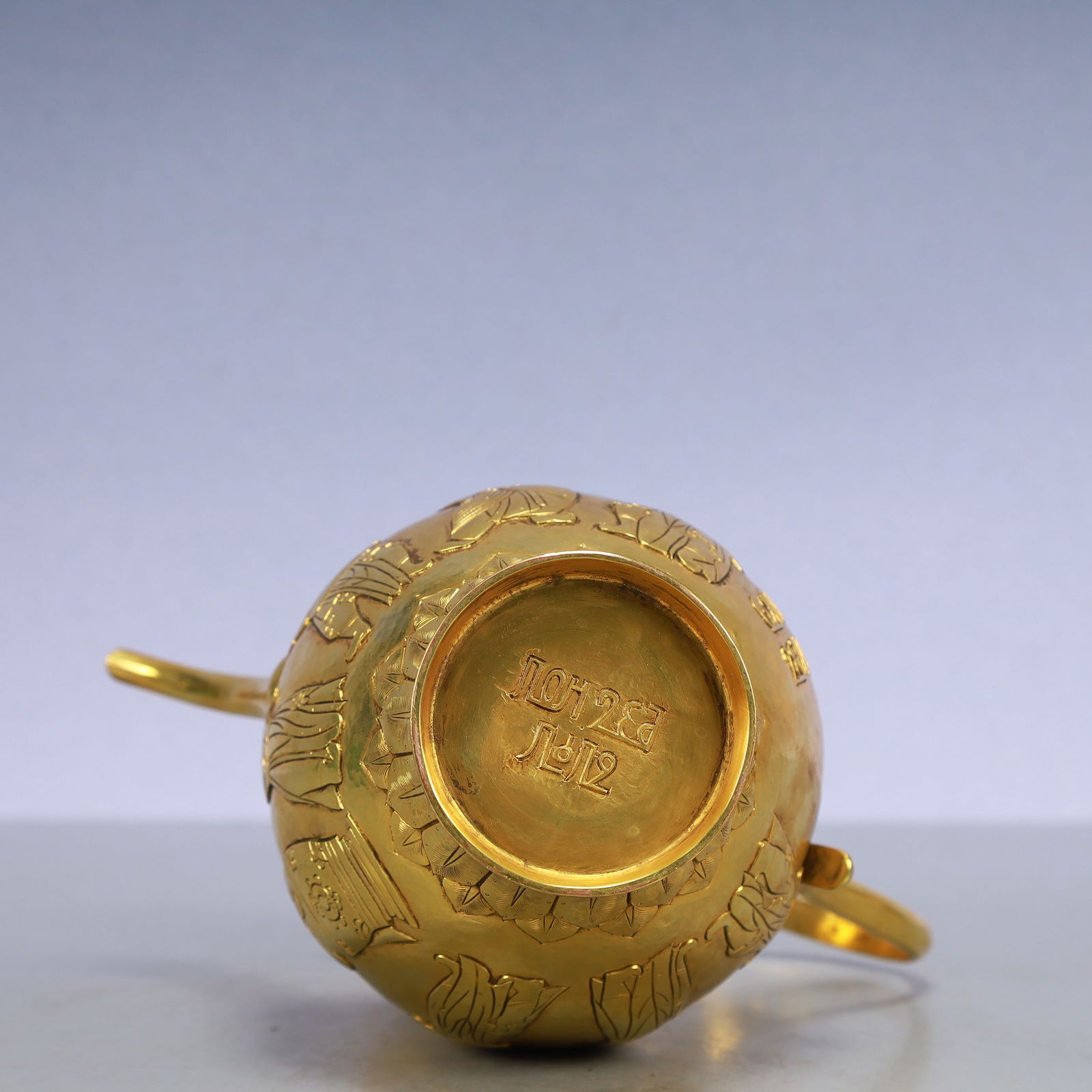 A Exquisite Gilt Bronze Figures Pattern Ewer - 9