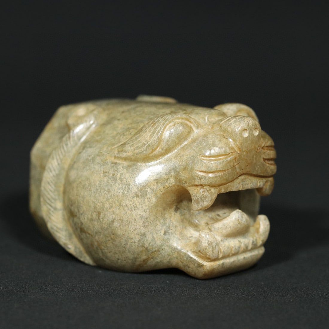 An Exquisite White Jade Ornament - 6