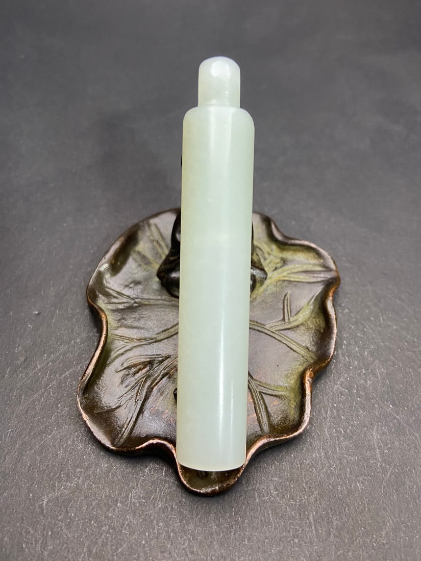 An Exquisite White Jade Ornament - 4