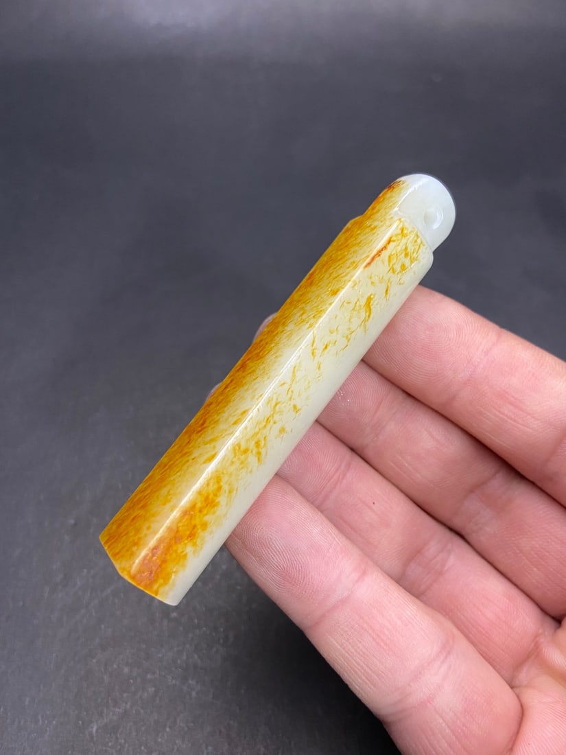 An Exquisite White Jade Ornament - 8