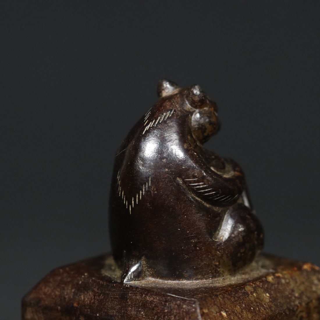 An Exquisite White Jade Bear Seal - 9