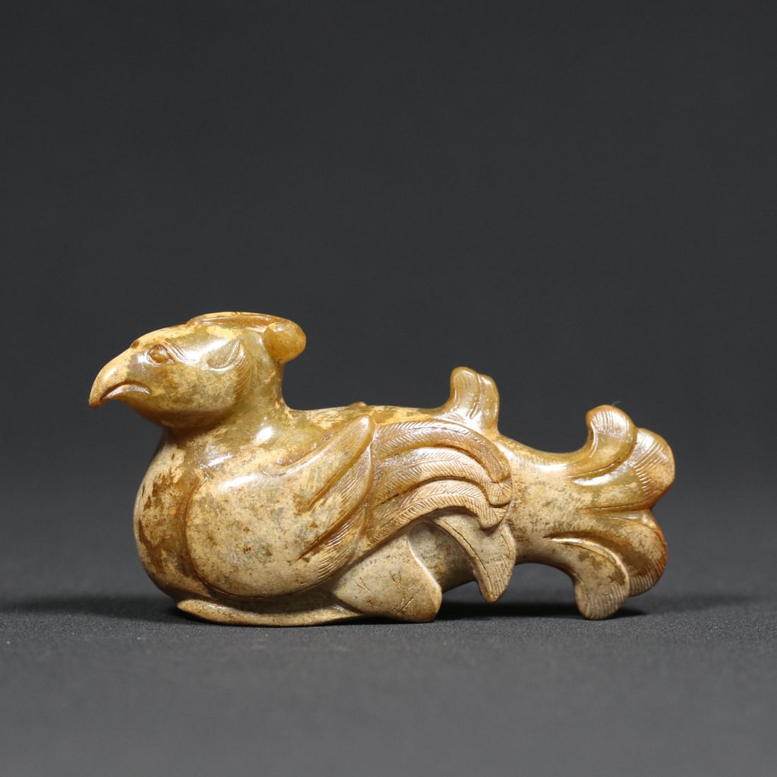 An Exquisite White Jade Phoenix Ornament (1 of 9)
