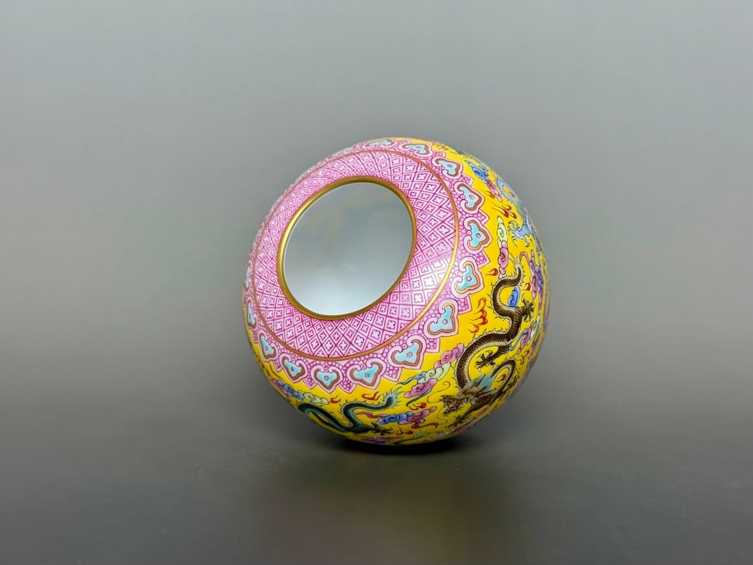 An Exquisite Agate Red-Glazed Painted Gold Dragon Pattern Jar - 5