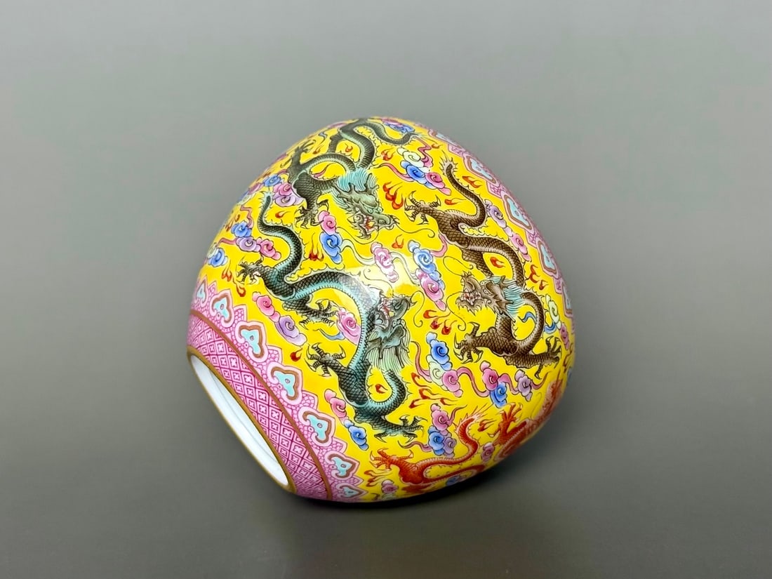 An Exquisite Agate Red-Glazed Painted Gold Dragon Pattern Jar - 8
