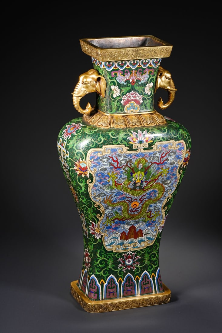 An Exquisite Cloisonne Dragon Pattern Seawater Pattern Lotus Pattern Double-Ears Vase - 6