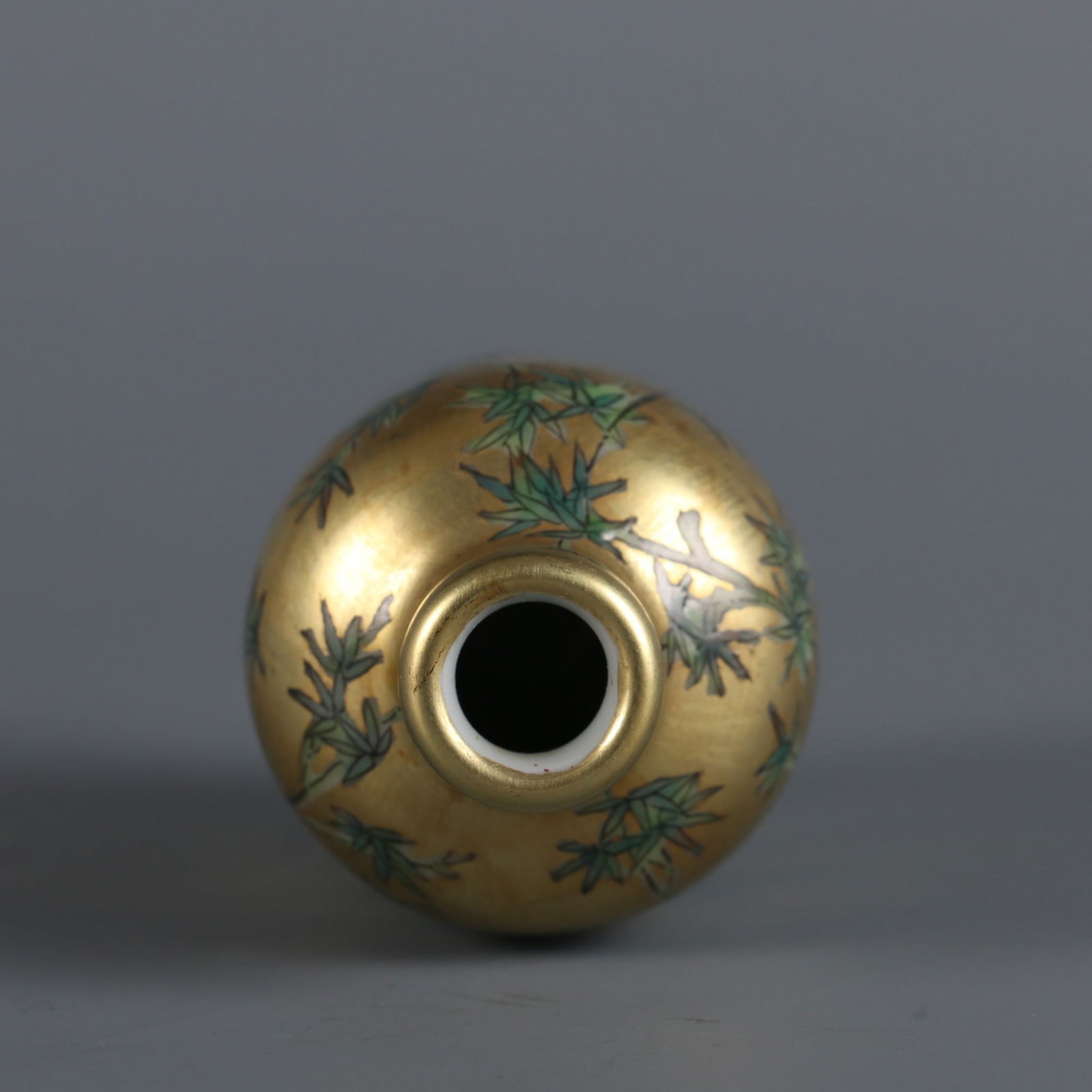 An Exquisite Famille-Rose Bamboo Pattern Snuff Bottle - 6