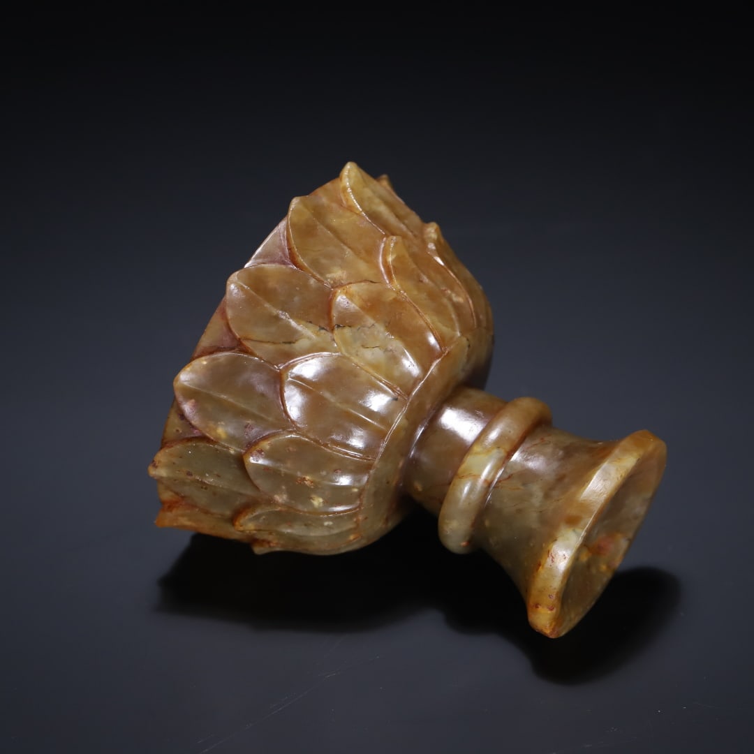An Exquisite White Jade Stem BowI - 9