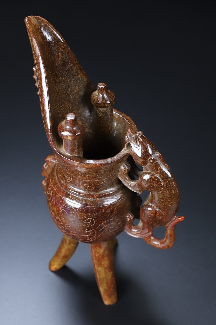 An Exquisite White Jade Phoenix Pattern Tripod Cup - 9