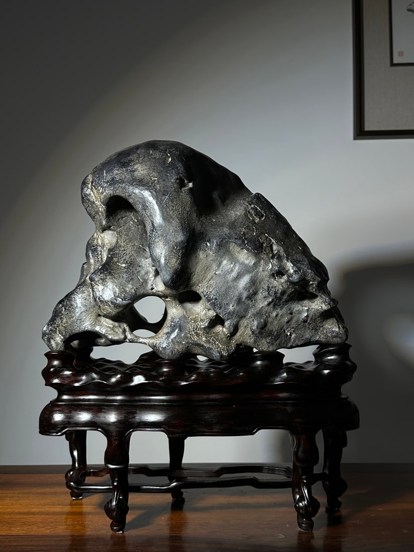 An Exquisite Taihu Stone Ornament - 6