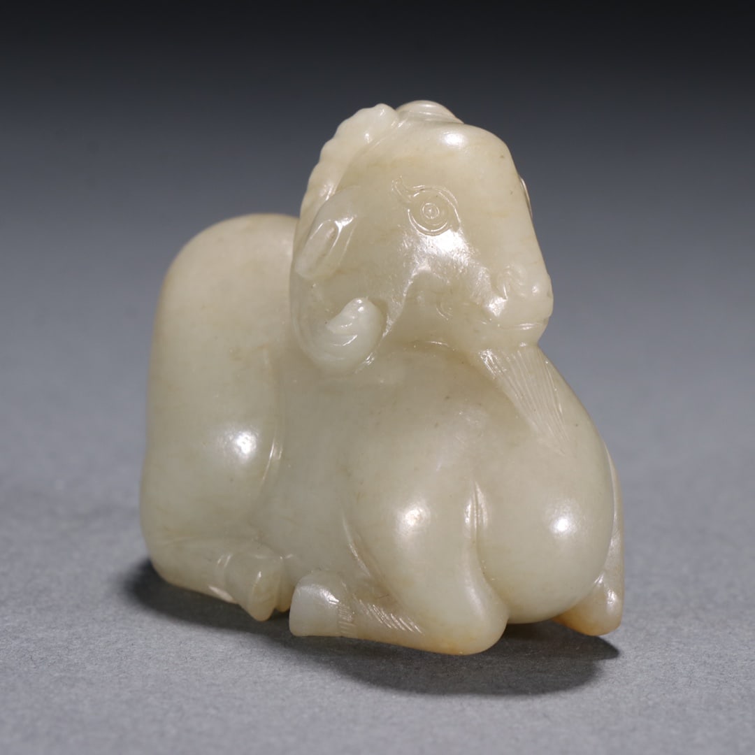 An Exquisite White Jade Sheep Ornament - 8