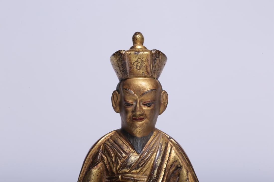 An Exquisite Gilt Bronze Buddha Statue - 2