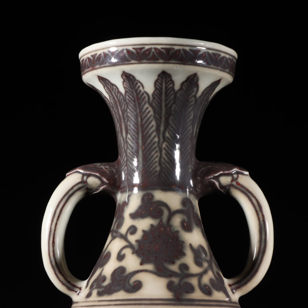 An Exquisite Underglaze-Red Dragon Pattern Lotus Pattern Double-Ears Vase - 2