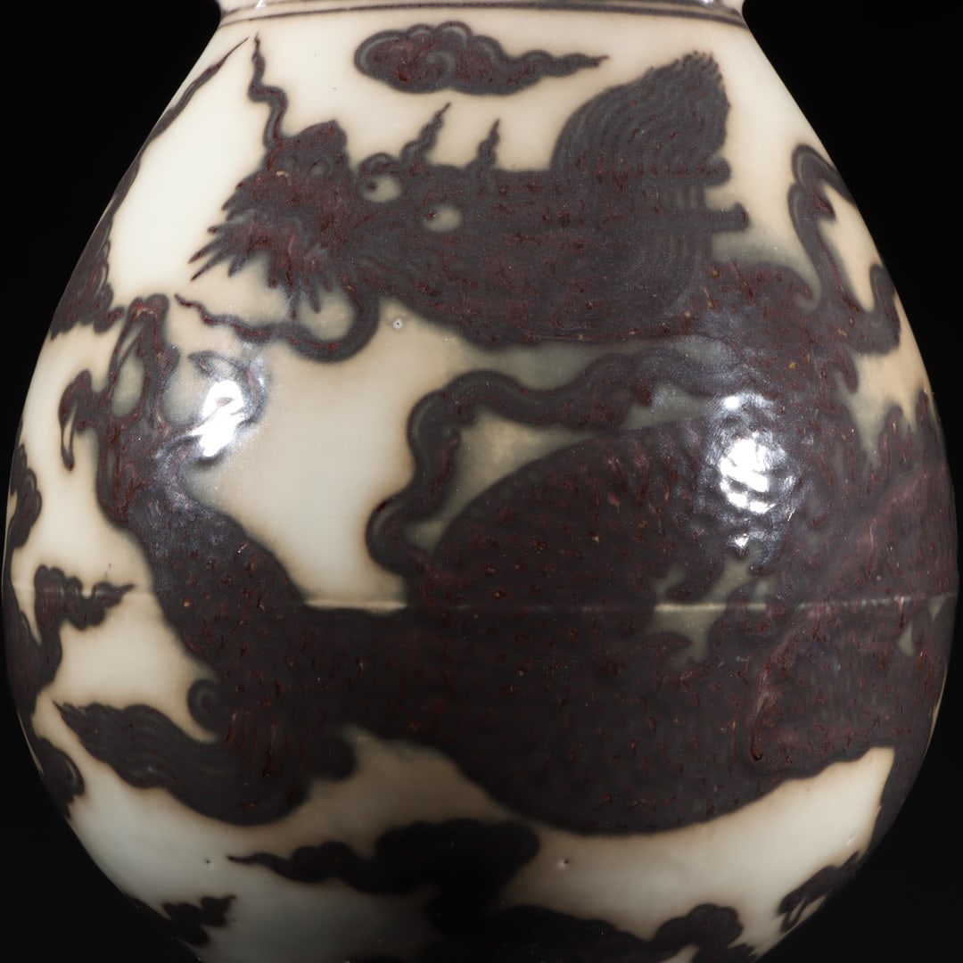 An Exquisite Underglaze-Red Dragon Pattern Lotus Pattern Double-Ears Vase - 3