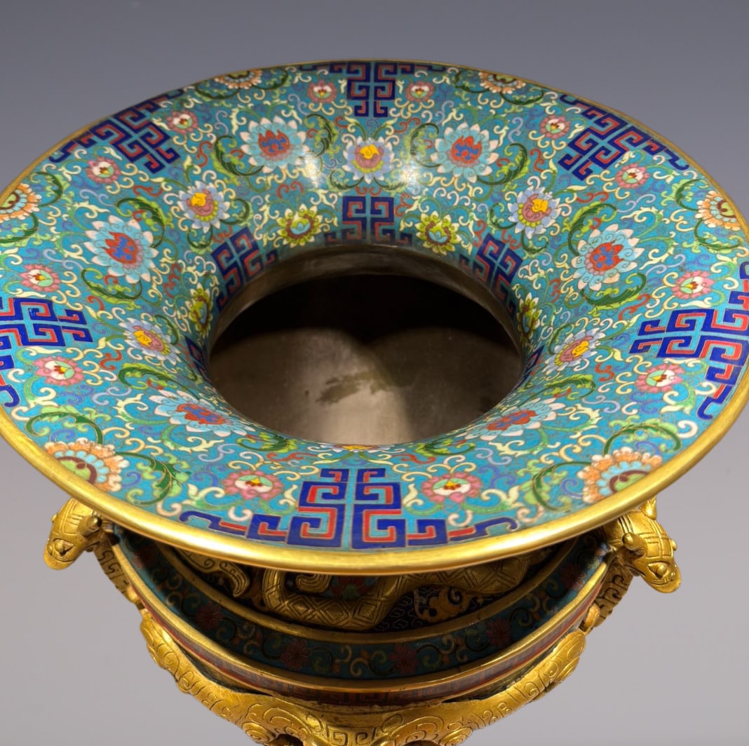 An Exquisite Cloisonne Lotus Pattern Beast-Face Pattern Vase - 2