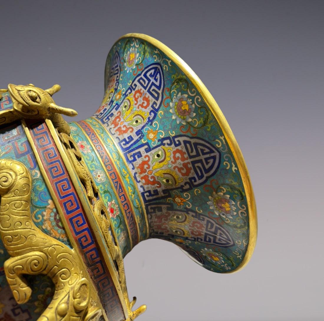 An Exquisite Cloisonne Lotus Pattern Beast-Face Pattern Vase - 6