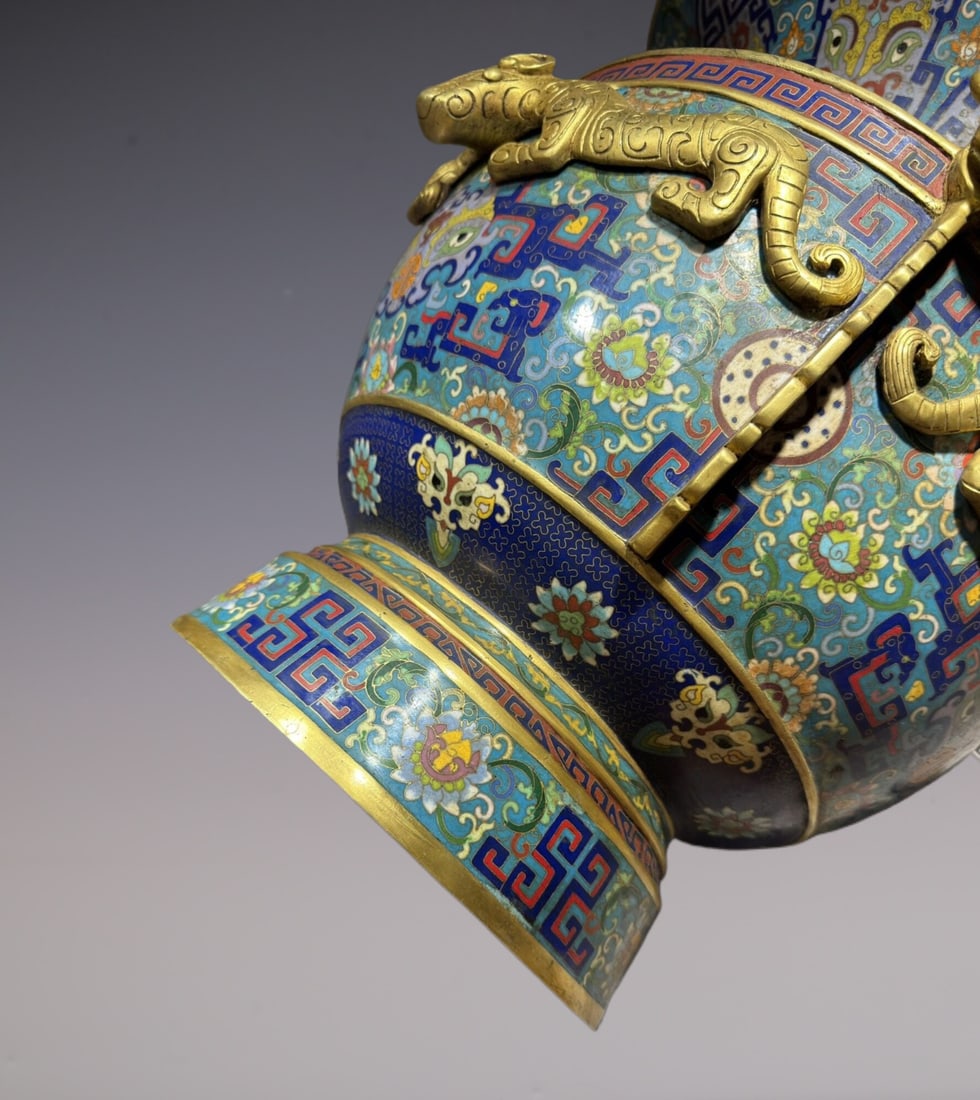 An Exquisite Cloisonne Lotus Pattern Beast-Face Pattern Vase - 8