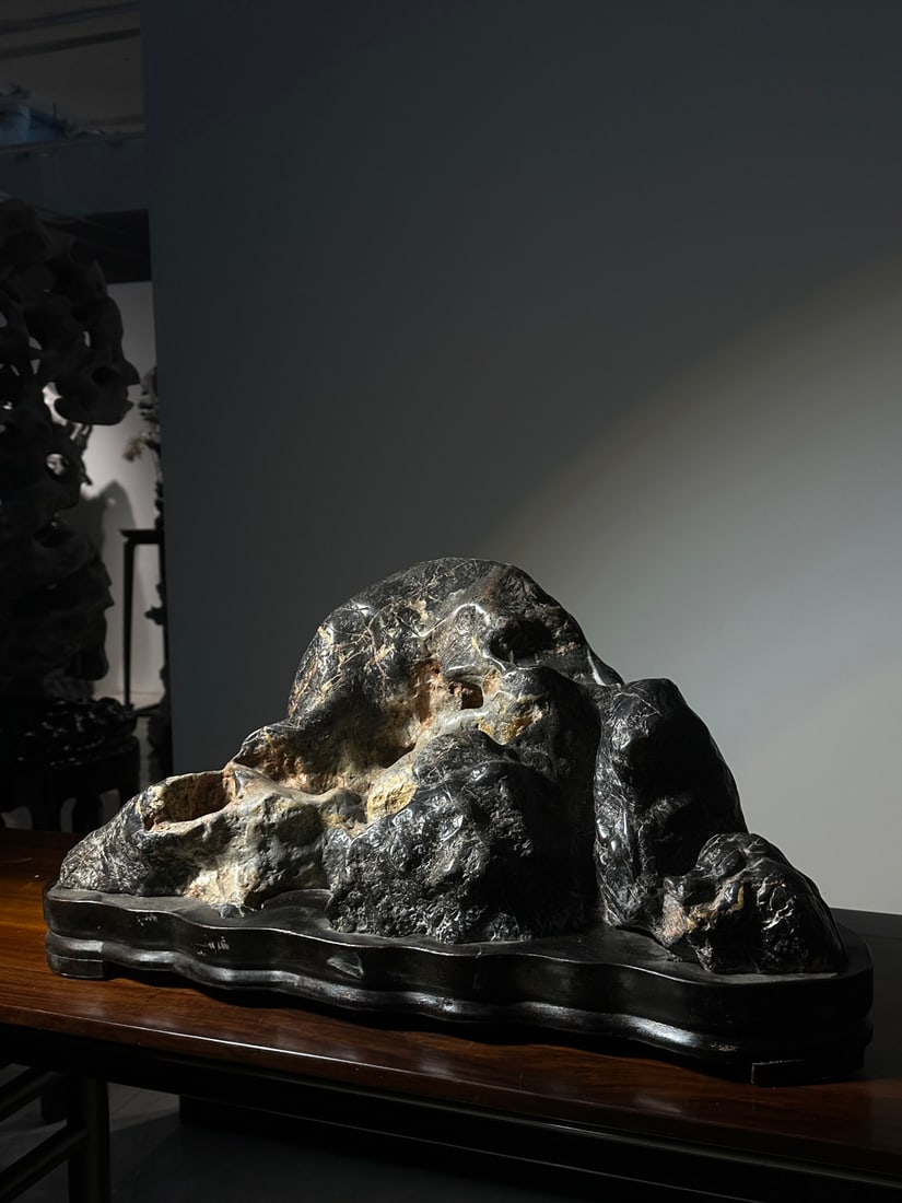 An Exquisite Lingbi Stone Ornament - 4