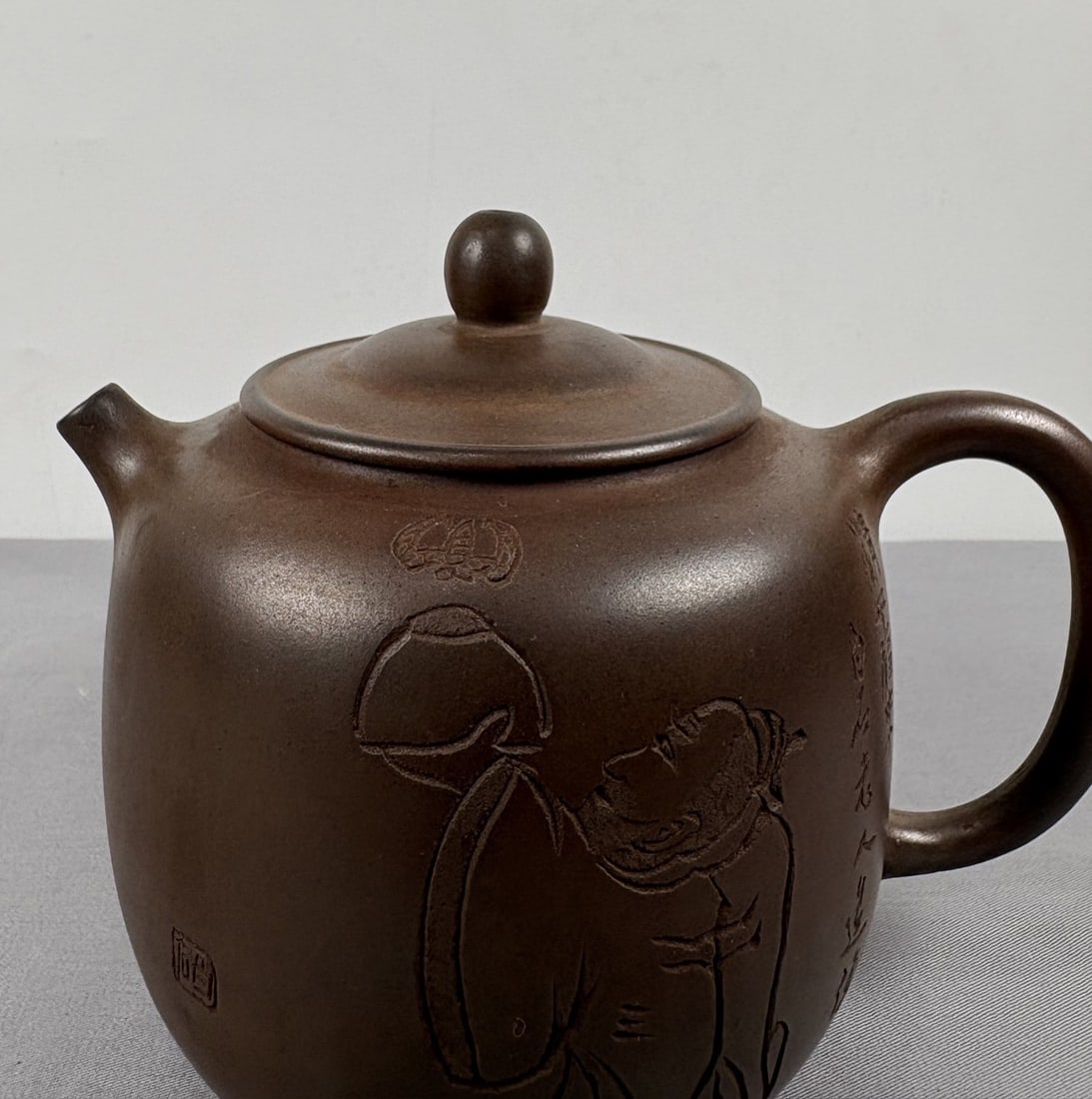 An Exquisite Purple Sands Figure Pattern Teapot - 2