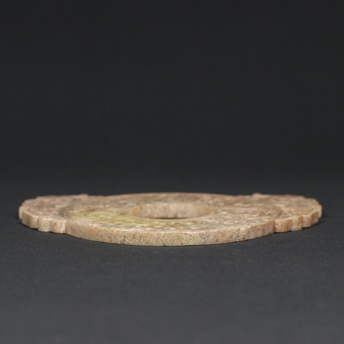 An Exquisite White Jade Dragon and Phoenix Pattern Ornament - 3