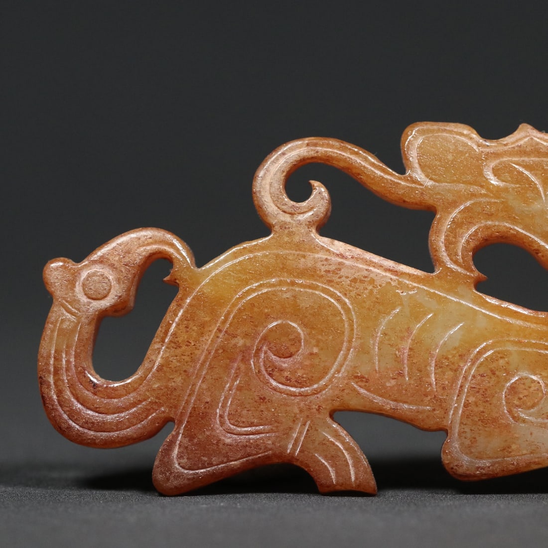 An Exquisite White Jade Dragon Pendant - 7