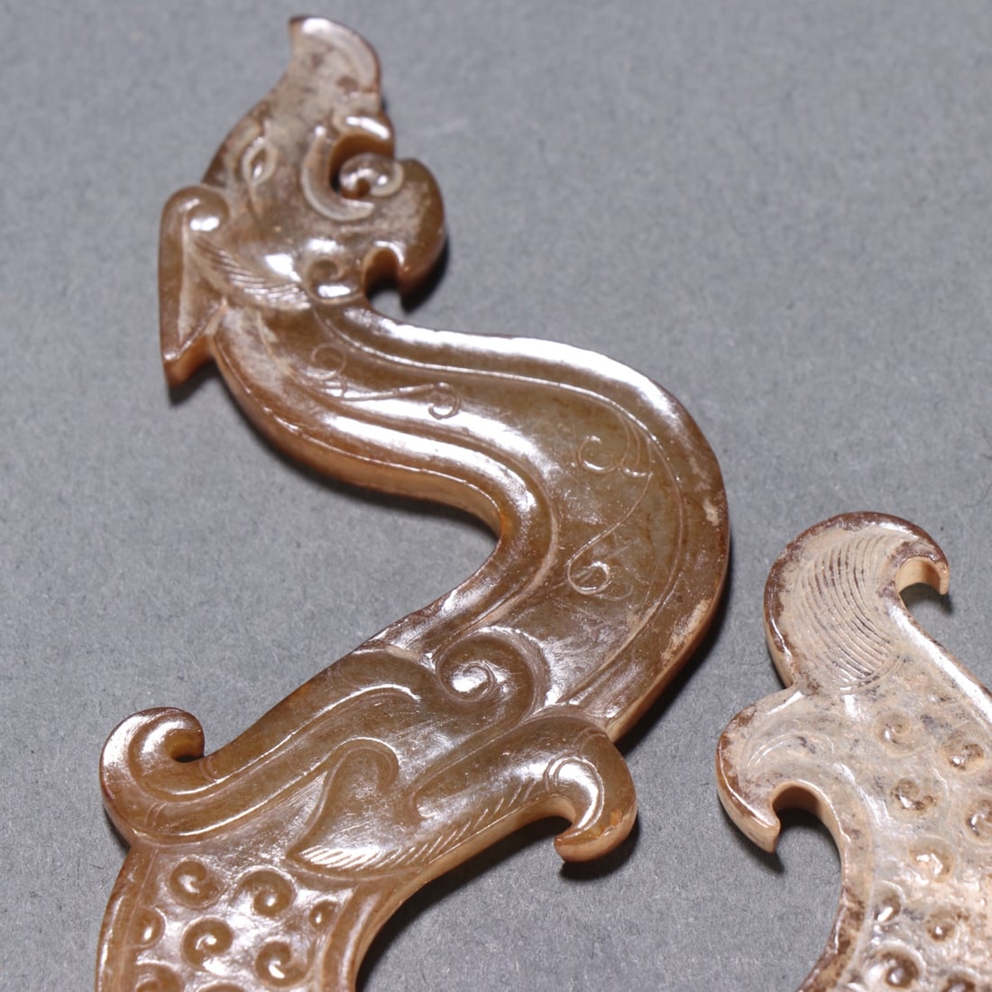An Exquisite White Jade Dragon Pattern Ornament - 5
