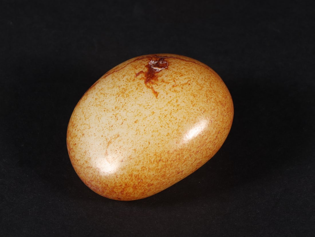 An Exquisite White Jade Ornament - 3