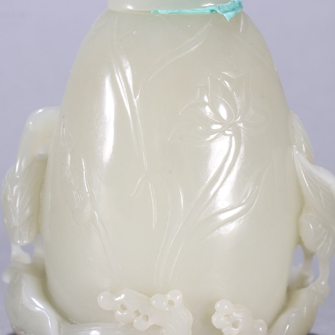 An Exquisite White Jade Crane Pattern Vase - 6