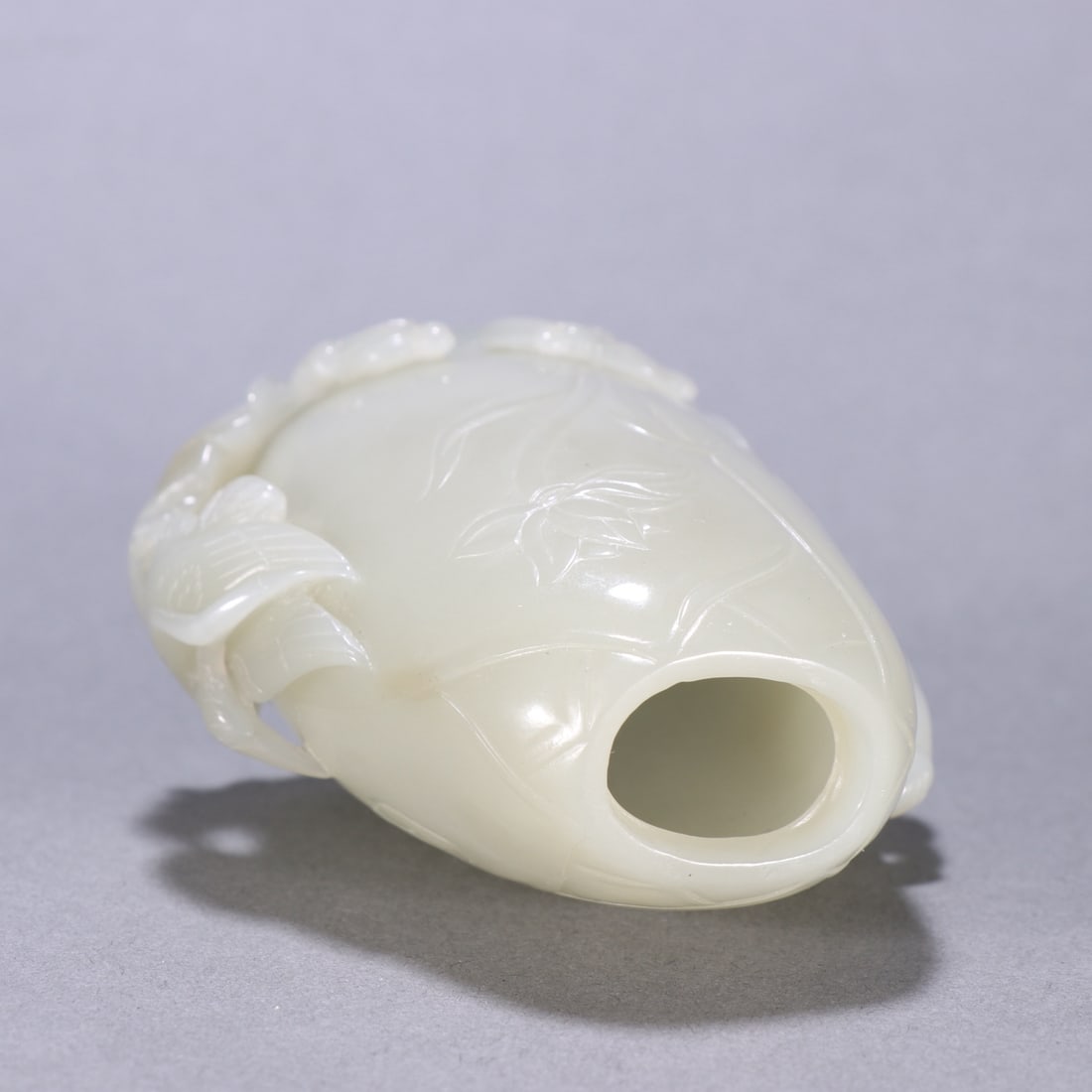 An Exquisite White Jade Crane Pattern Vase - 8