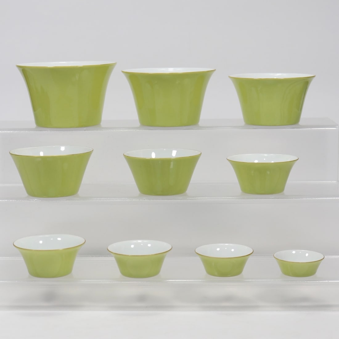 A Set of Fine Yellow Glazed Cup (1 of 9)