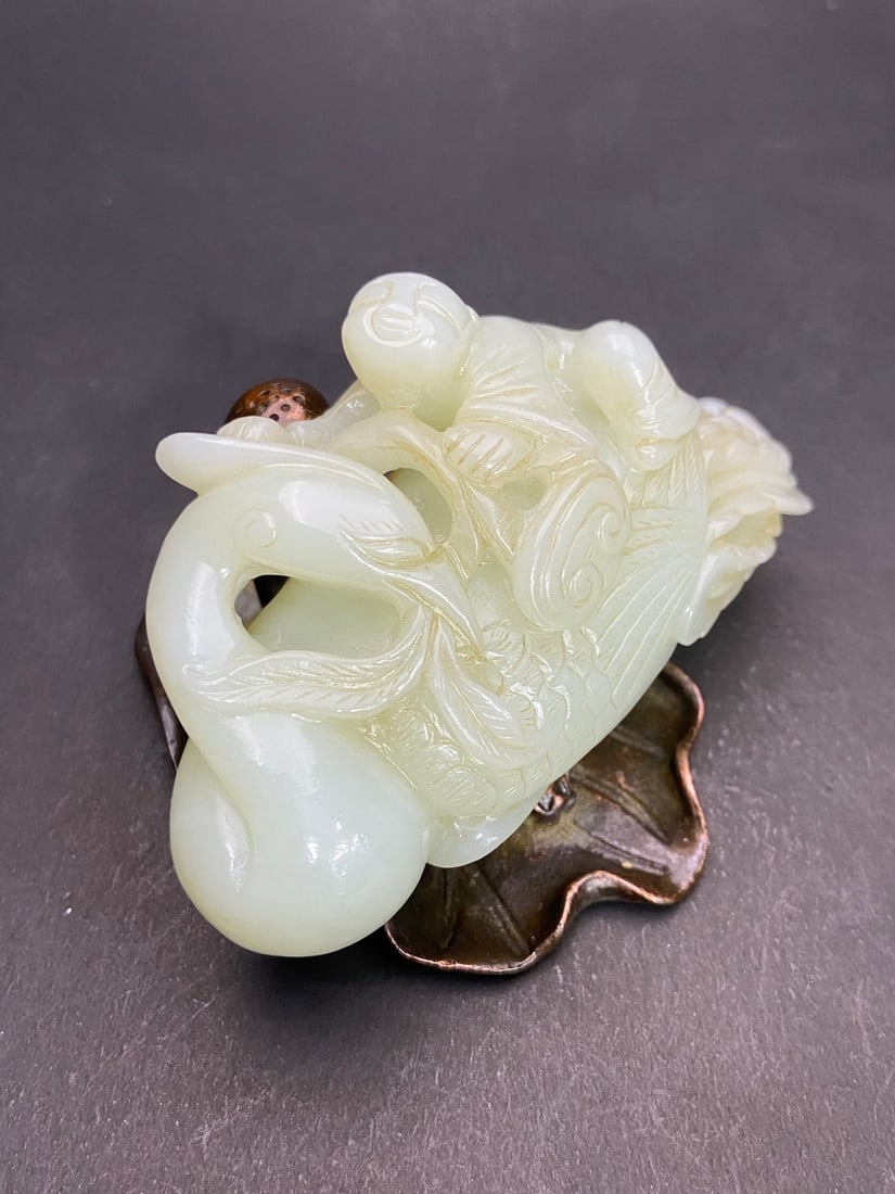 An Exquisite White Jade Figure Pattern Goose Hand Piece - 2