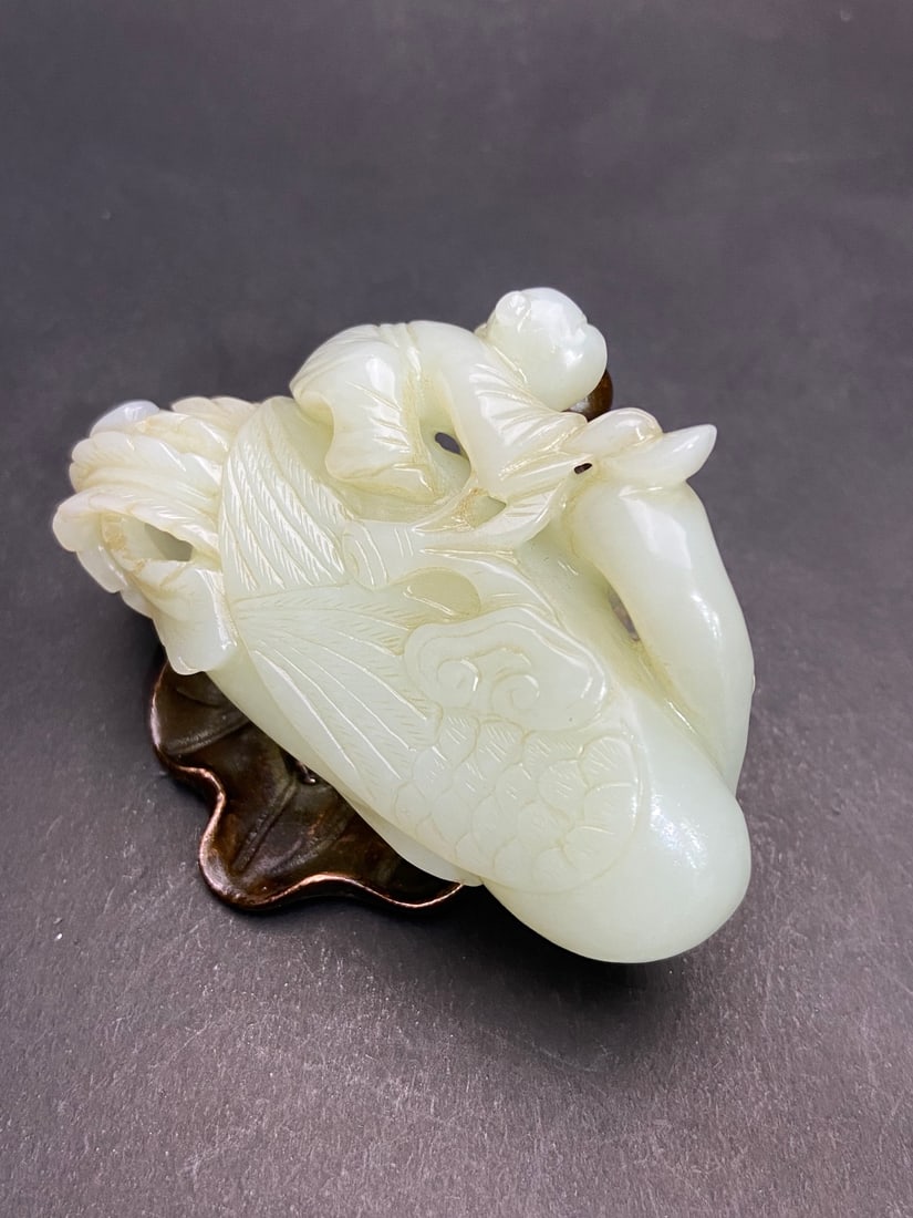 An Exquisite White Jade Figure Pattern Goose Hand Piece - 6
