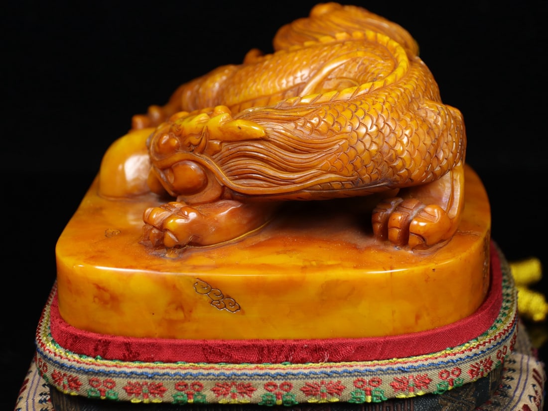An Exquisite Shoushan Stone Dragon Pattern Seal Ornament - 3