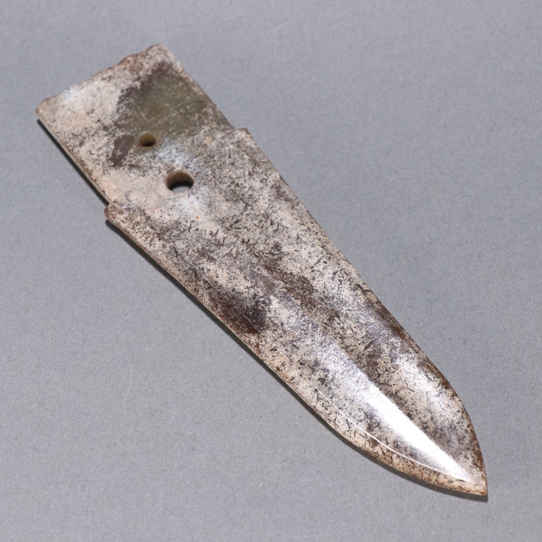 An Exquisite White Jade Ornament - 9